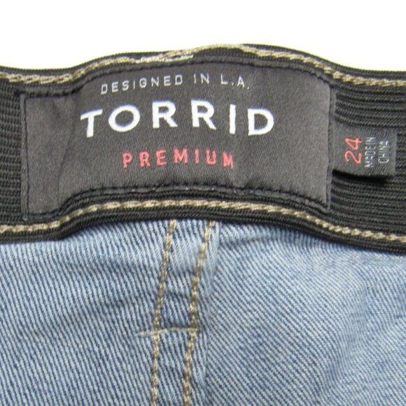 Torrid - Sky High Skinny Crop Jeans _ Size 24 - Picture 4 of 7
